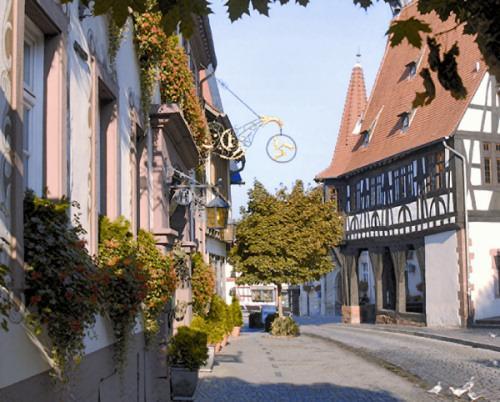 Hotel-Restaurant Drei Hasen มิเคลชตัดท์ ภายนอก รูปภาพ