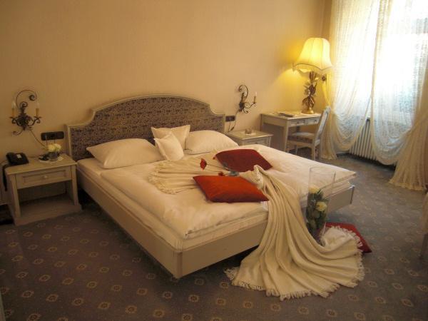 Hotel-Restaurant Drei Hasen มิเคลชตัดท์ ภายนอก รูปภาพ